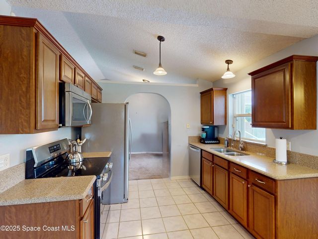 1034 Webster Road SE, Palm Bay, FL 32909