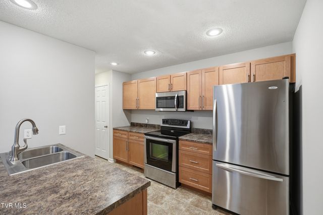 166-B Robinson Walk 166-B, Bristol, TN 37620