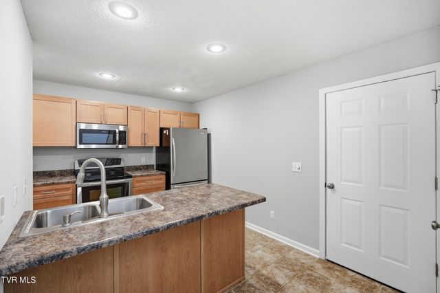 166-B Robinson Walk 166-B, Bristol, TN 37620