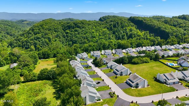 166-B Robinson Walk 166-B, Bristol, TN 37620
