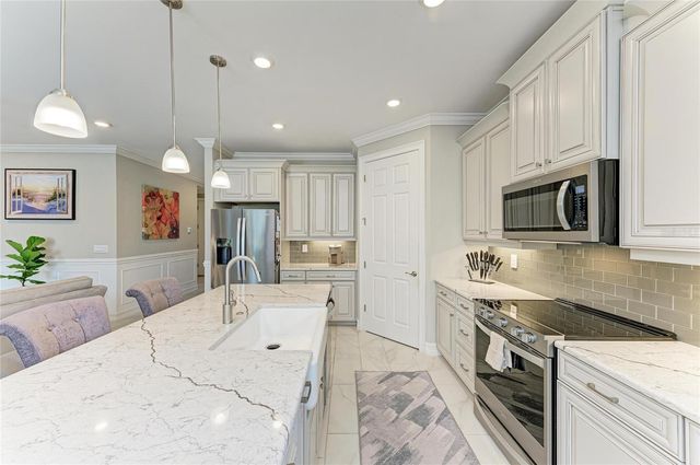 277 VILLORESI BOULEVARD, Nokomis, FL 34275