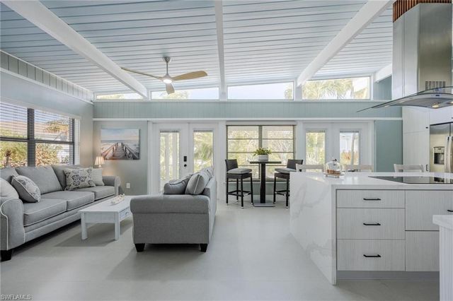 434 Lagoon DR, Sanibel, FL 33957