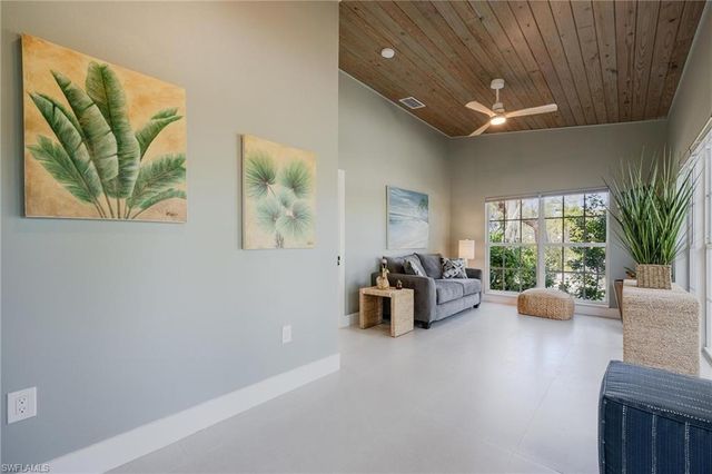 434 Lagoon DR, Sanibel, FL 33957