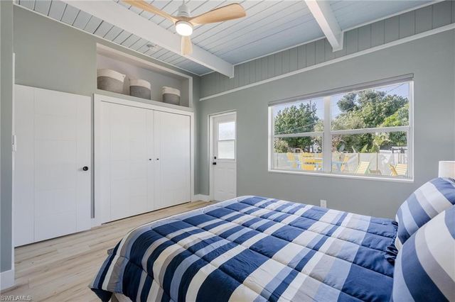 434 Lagoon DR, Sanibel, FL 33957