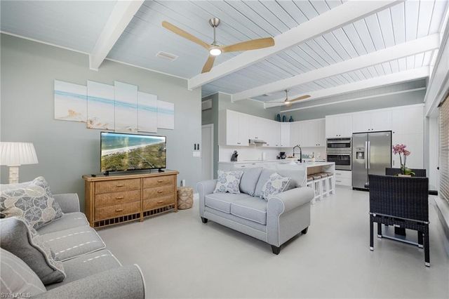 434 Lagoon DR, Sanibel, FL 33957