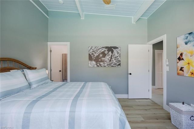 434 Lagoon DR, Sanibel, FL 33957