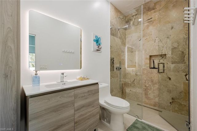 434 Lagoon DR, Sanibel, FL 33957