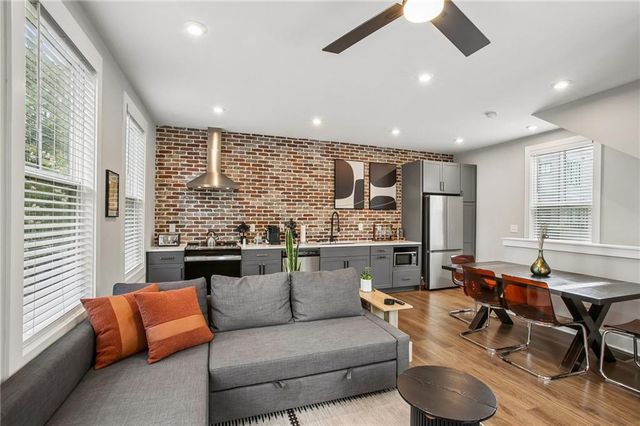 1280 Longreen Terrace NW, Atlanta, GA 30318