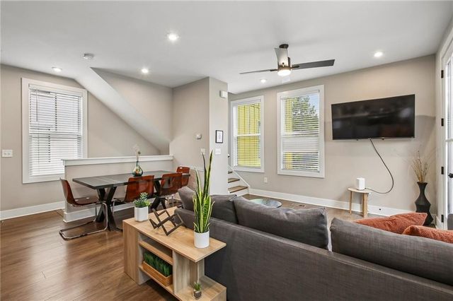 1280 Longreen Terrace NW, Atlanta, GA 30318