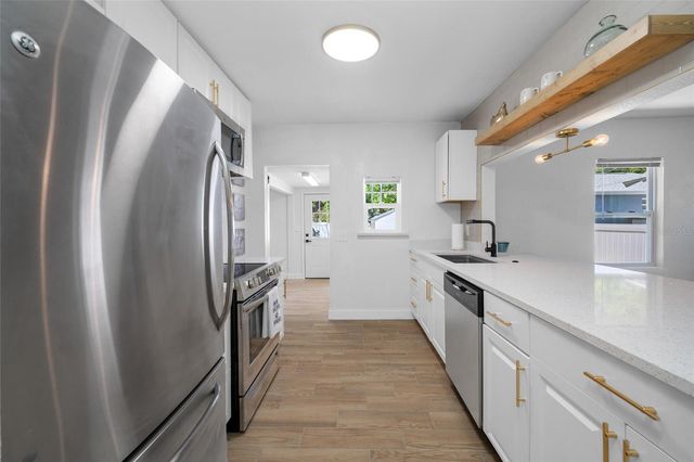 821 19TH AVENUE S, St Petersburg, FL 33705