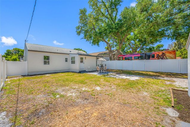821 19TH AVENUE S, St Petersburg, FL 33705