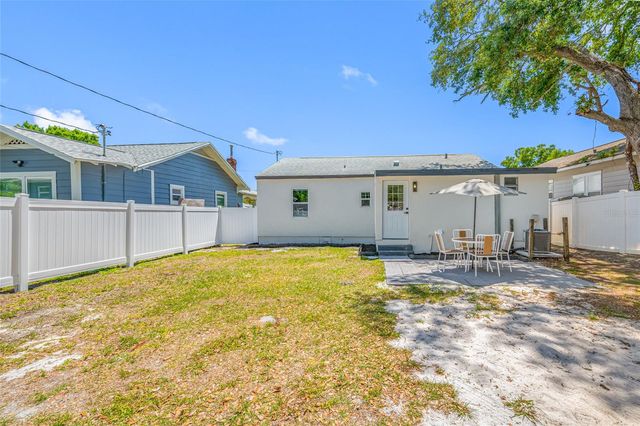 821 19TH AVENUE S, St Petersburg, FL 33705