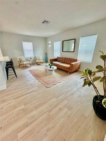 821 19TH AVENUE S, St Petersburg, FL 33705