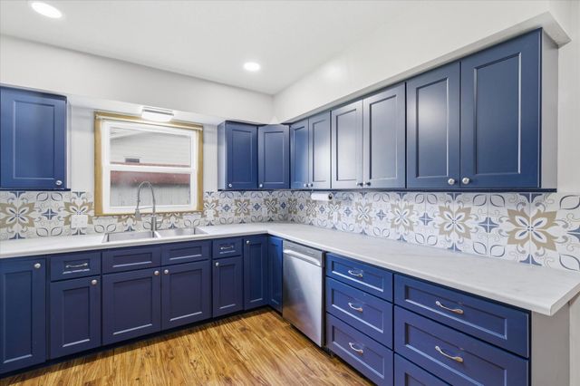 823 S Barnes Avenue, Springfield, MO 65802