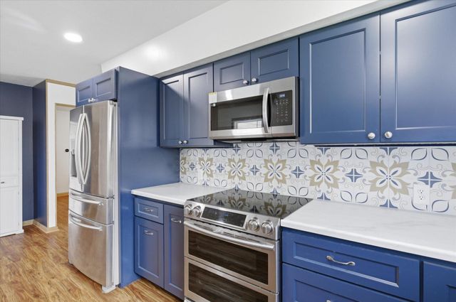 823 S Barnes Avenue, Springfield, MO 65802