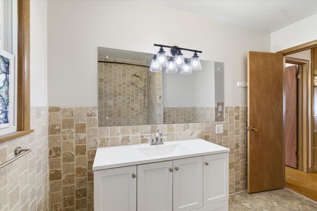 823 S Barnes Avenue, Springfield, MO 65802