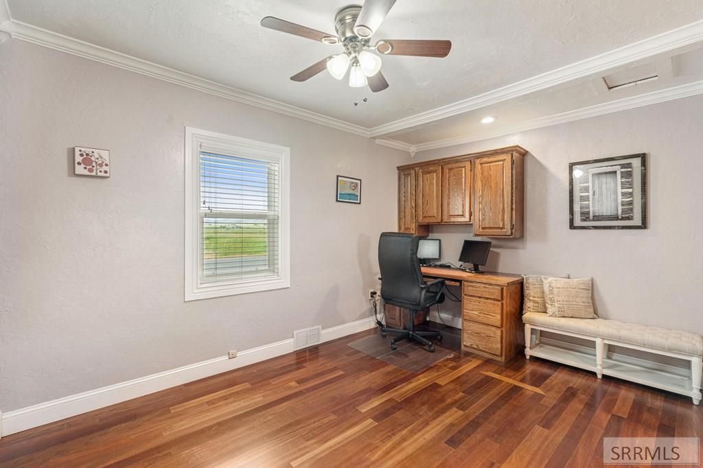 Image 16 of property listing at 2214 S 1600 E, Preston, WY 82363