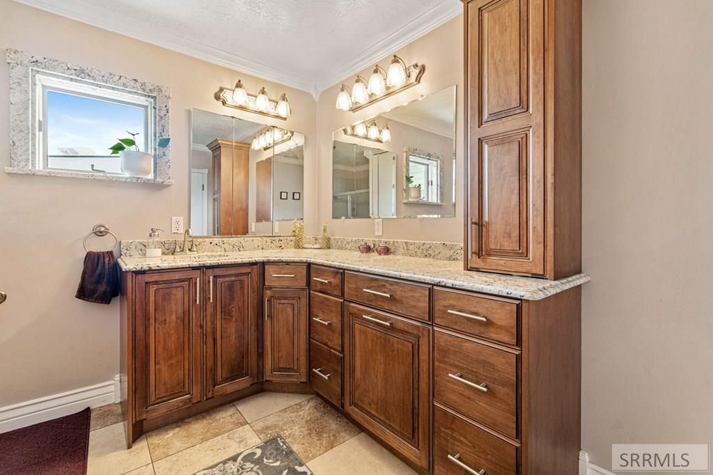 Image 23 of property listing at 2214 S 1600 E, Preston, WY 82363