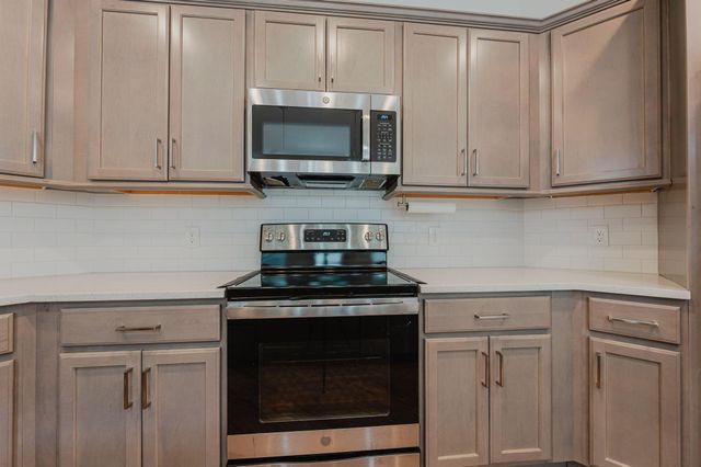 333 Parkgate Court, Delaware, OH 43015
