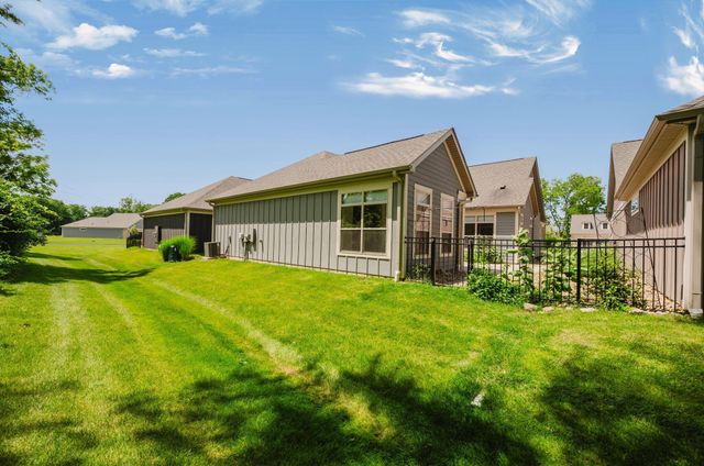 333 Parkgate Court, Delaware, OH 43015