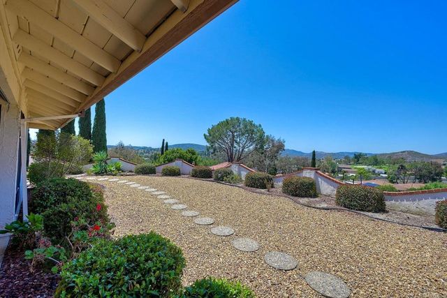 12602 Senda Acantilada, San Diego, CA 92128