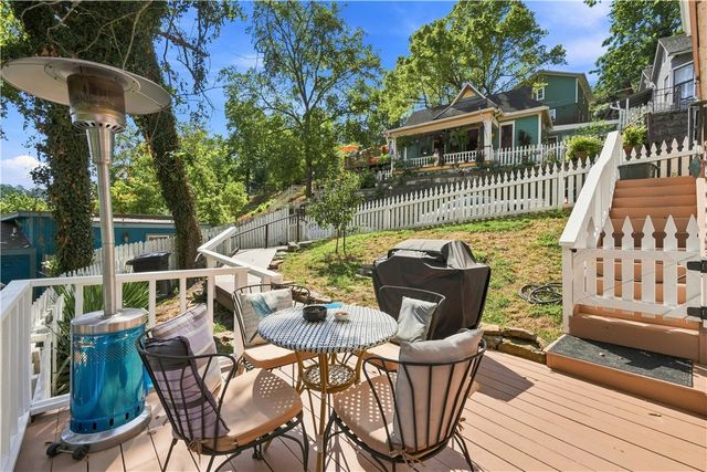 35 Mountain Street, Eureka Springs, AR 72632