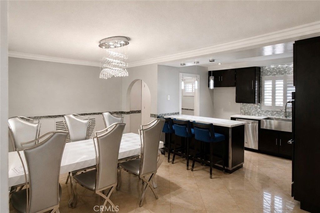 Image 10 of property listing at 2606 S Poplar, Santa Ana, CA 92704