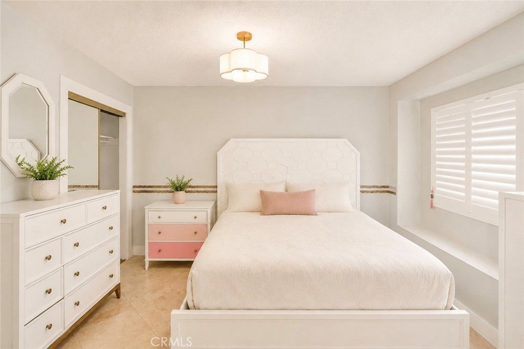 Image 21 of property listing at 2606 S Poplar, Santa Ana, CA 92704