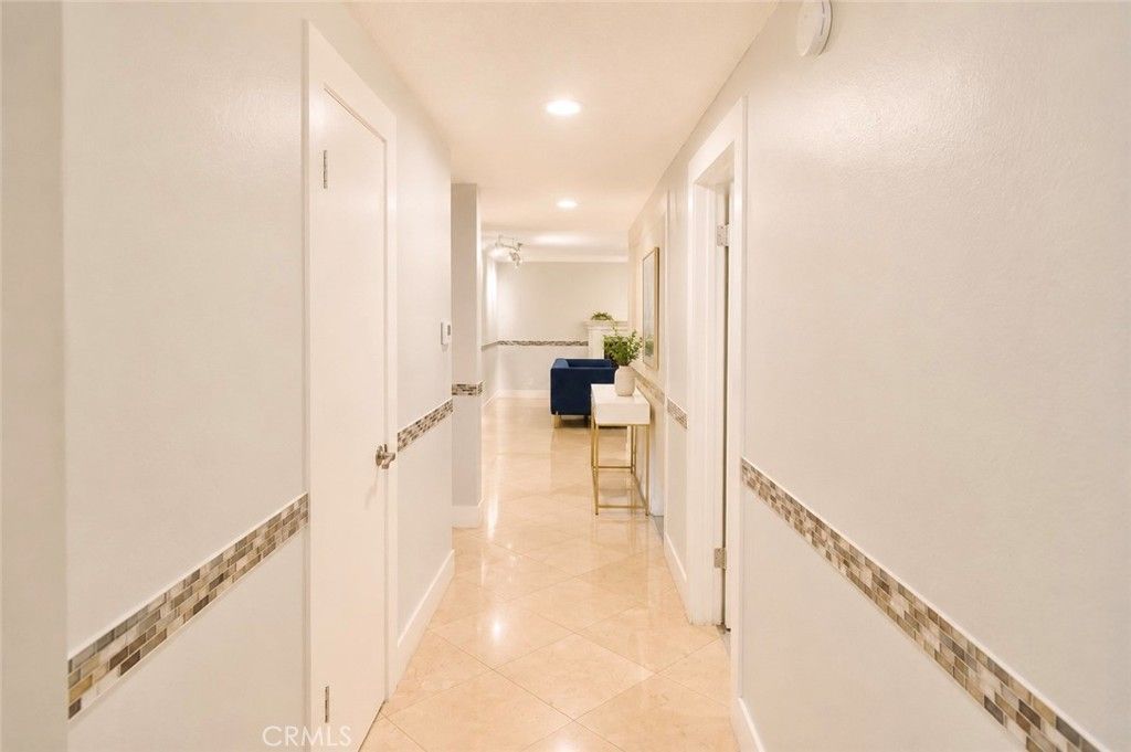 Image 29 of property listing at 2606 S Poplar, Santa Ana, CA 92704