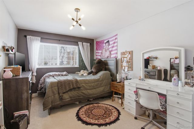 401 N Eton Street 105, Birmingham, MI 48009