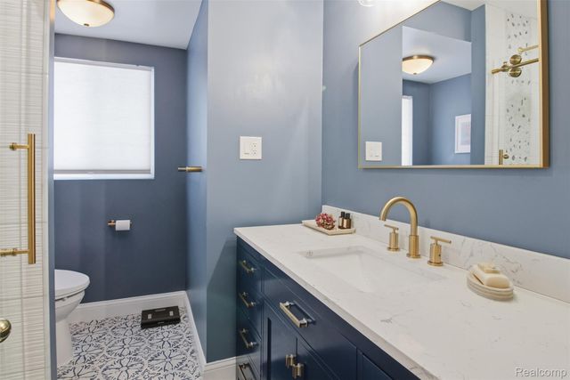 401 N Eton Street 105, Birmingham, MI 48009