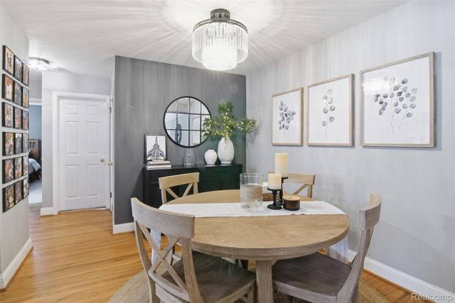 401 N Eton Street 105, Birmingham, MI 48009