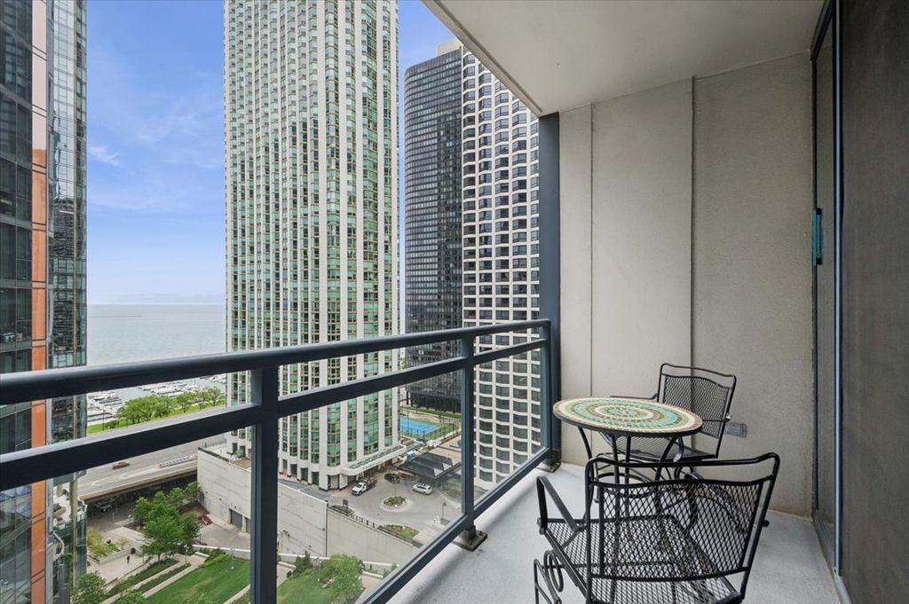 201 N Westshore Drive 2006, Chicago, IL 60601 — photo 5