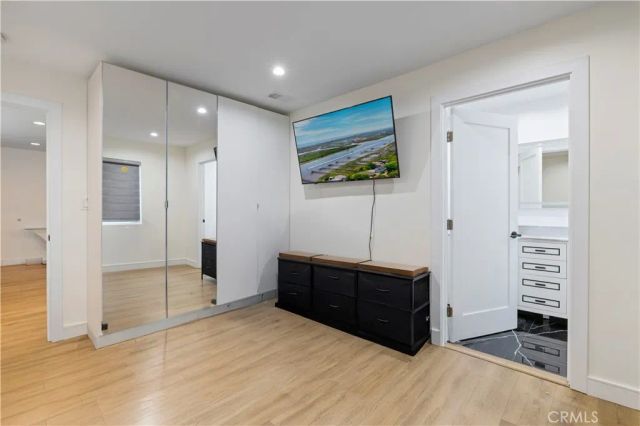9846 Monogram Ave, Northridge, CA 91343