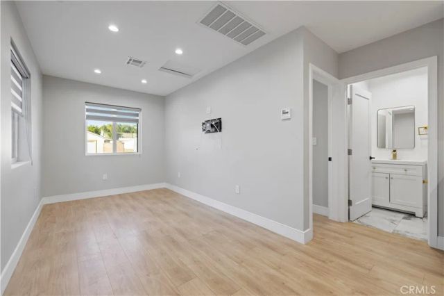 9846 Monogram Ave, Northridge, CA 91343
