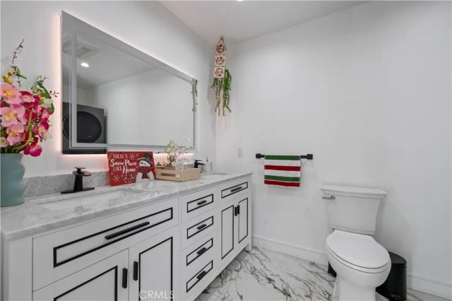 9846 Monogram Ave, Northridge, CA 91343