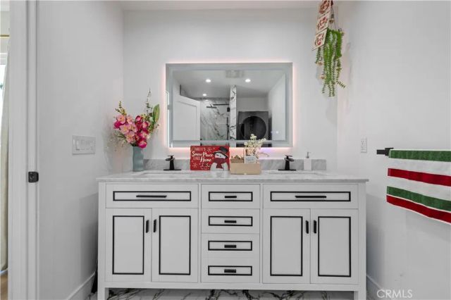9846 Monogram Ave, Northridge, CA 91343