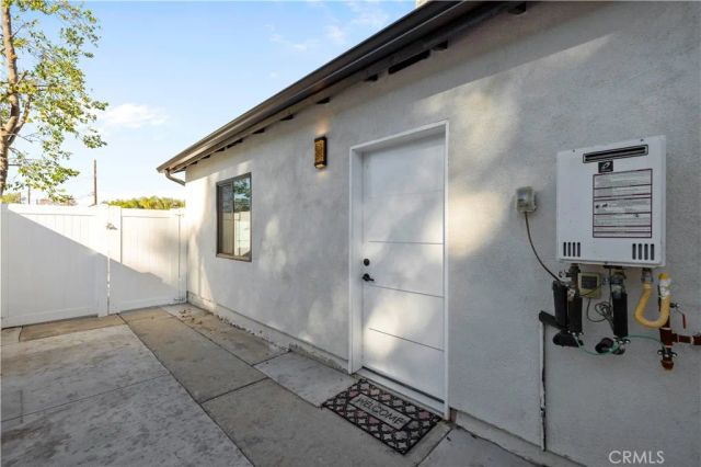9846 Monogram Ave, Northridge, CA 91343