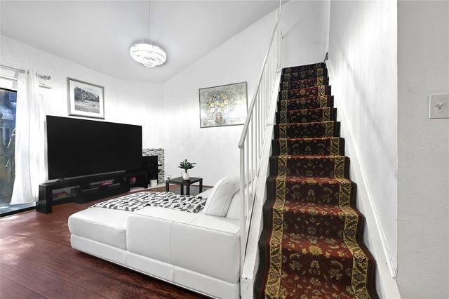 10811 Richmond Avenue 68, Houston, TX 77042