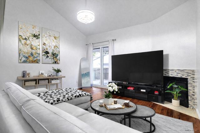 10811 Richmond Avenue 68, Houston, TX 77042