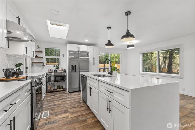 20609 SE 245th Place, Maple Valley, WA 98038