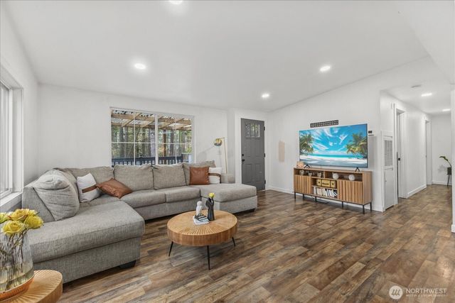 20609 SE 245th Place, Maple Valley, WA 98038