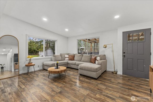 20609 SE 245th Place, Maple Valley, WA 98038