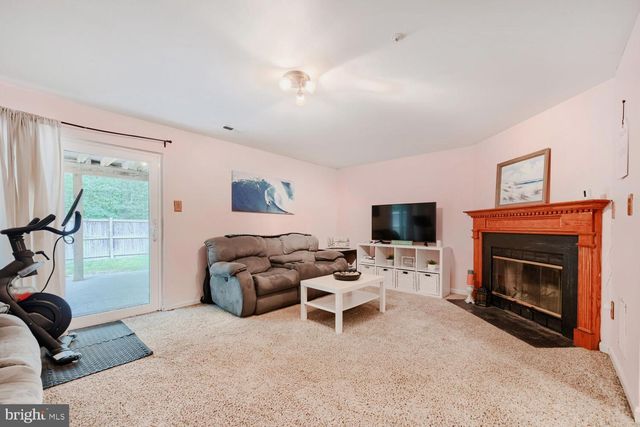 8201 HILLSBORO CT, Pasadena, MD 21122