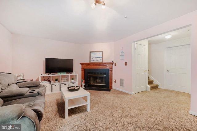 8201 HILLSBORO CT, Pasadena, MD 21122