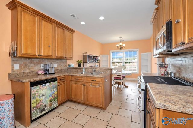 122 Meadow Ridge Drive, Hazel Green, AL 35750