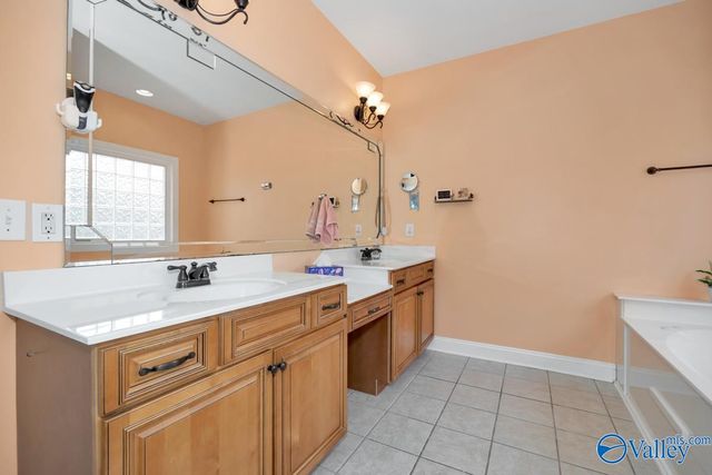 122 Meadow Ridge Drive, Hazel Green, AL 35750