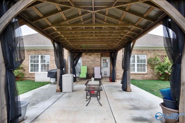 122 Meadow Ridge Drive, Hazel Green, AL 35750