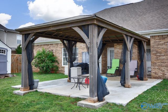 122 Meadow Ridge Drive, Hazel Green, AL 35750