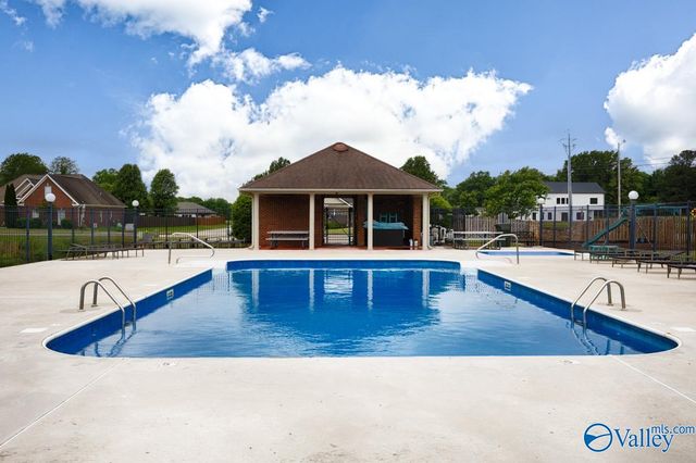 122 Meadow Ridge Drive, Hazel Green, AL 35750